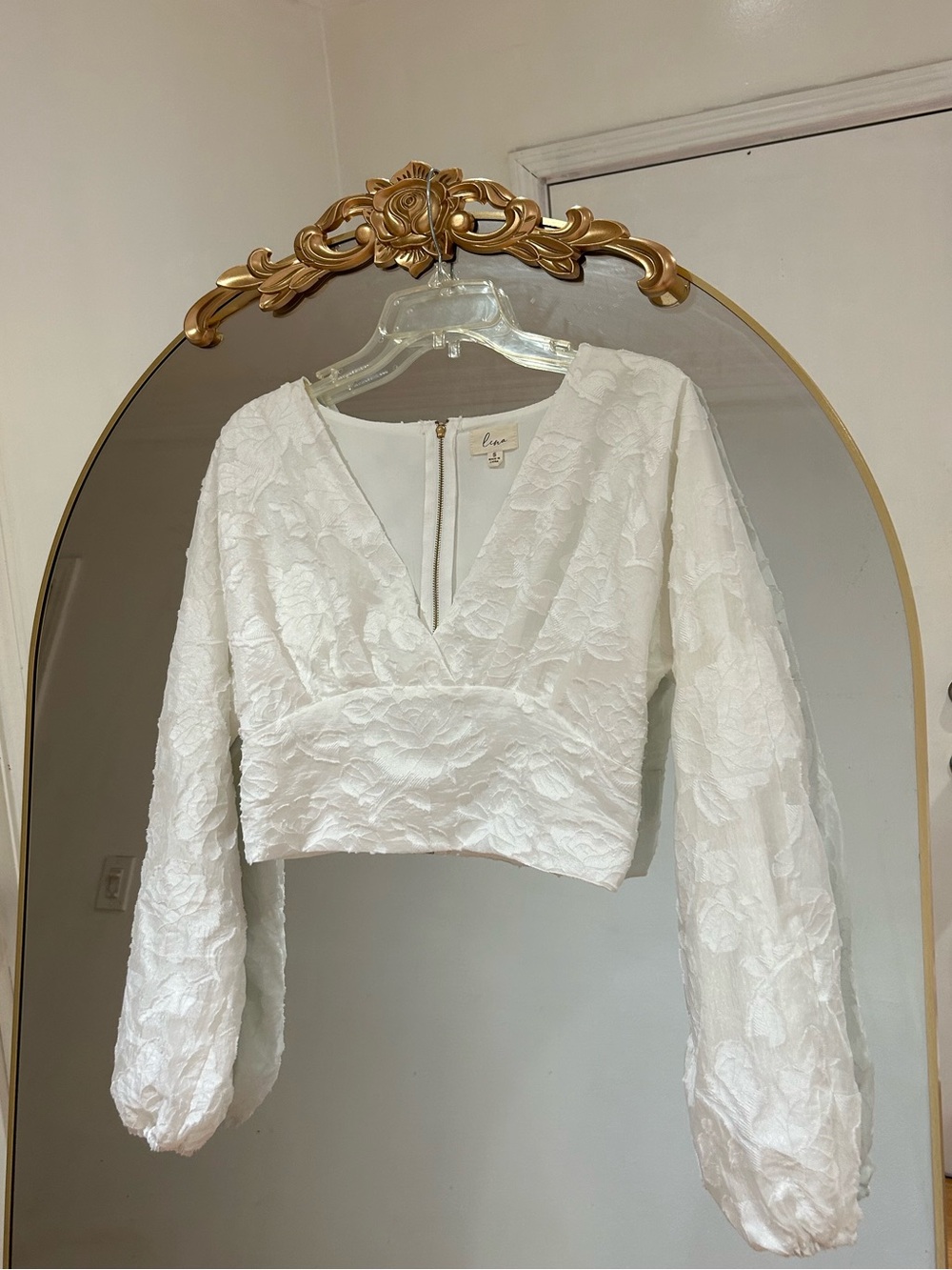 Lena Embossed Floral White V-Neck Crop Top, Size S